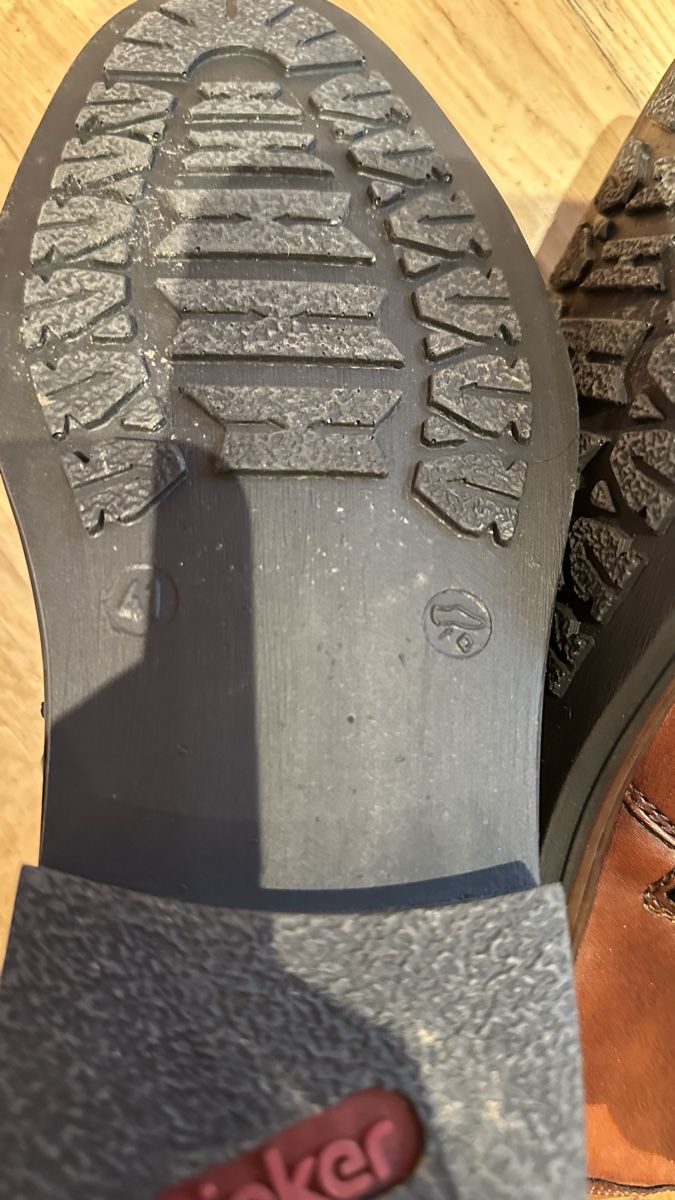 Rieker Scarpe da uomo: Herbstliche Rieker Lederstiefeletten Gr. 41 – Nuovo (secondo la descrizione) da Schlieren venduto da WEEEE_MEVOMATA_WEEEE 2