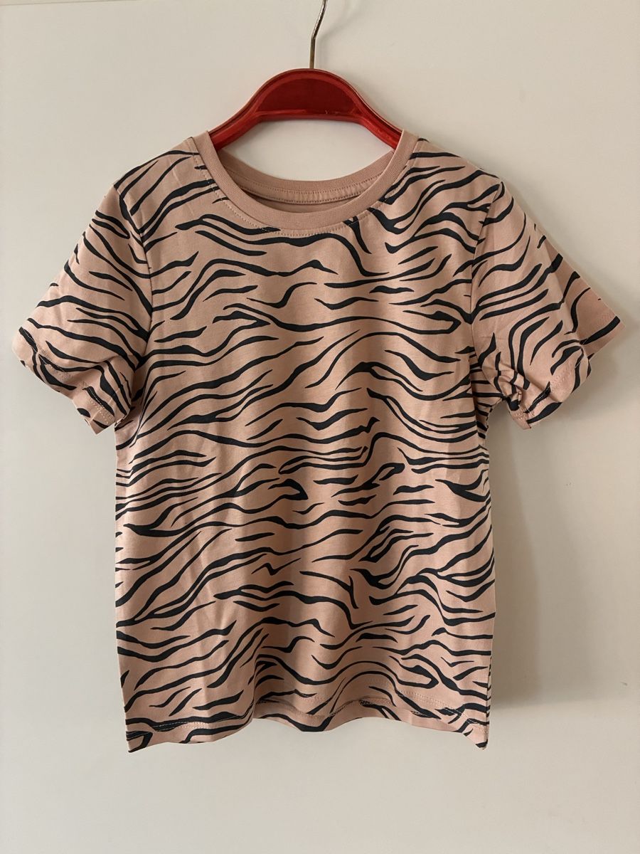 Camicette, T-shirt & Top: Schönes Tshirt Gr. 128, Neu – Nuovo (secondo la descrizione) da richterswil venduto da lunamarie001