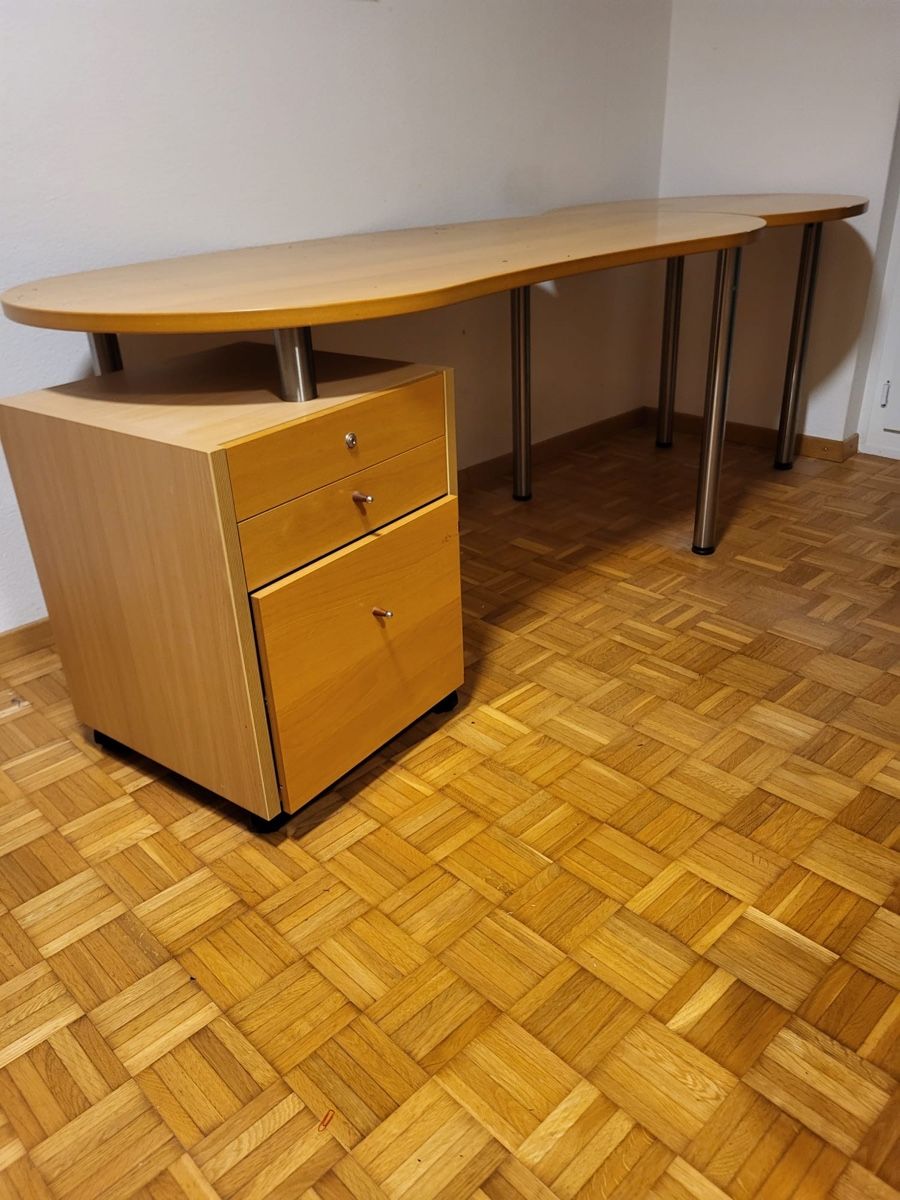 Bureaux: Pult ca. 220x83x74cm – D'occasion à Hinwil par dav_swv6