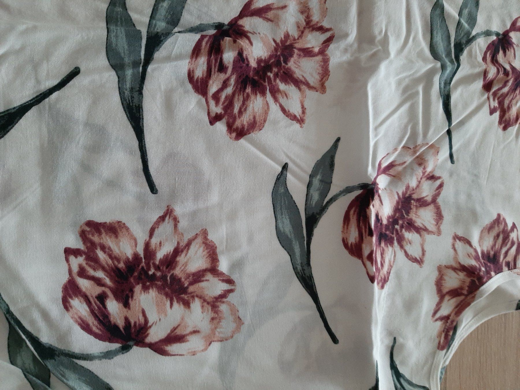 Tops: Chicoree Top Blumenmuster, Grösse XL – Neu (gemäss Beschreibung) aus Menziken von Rien1 7