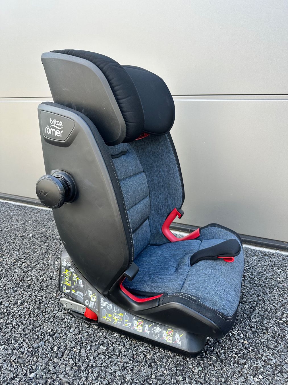 Britax Römer Seggiolini per auto: Britax Römer Advansafix IV R BR Blue – Usato da Lüchingen venduto da Rokator4 1