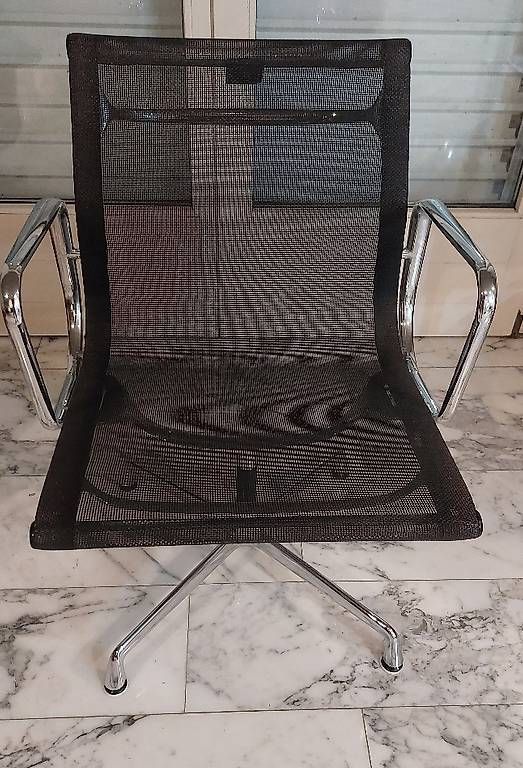 Sedie: Eames Aluminium Chair EA 108 – Usato da Zürich venduto da Omega_Kappa 1