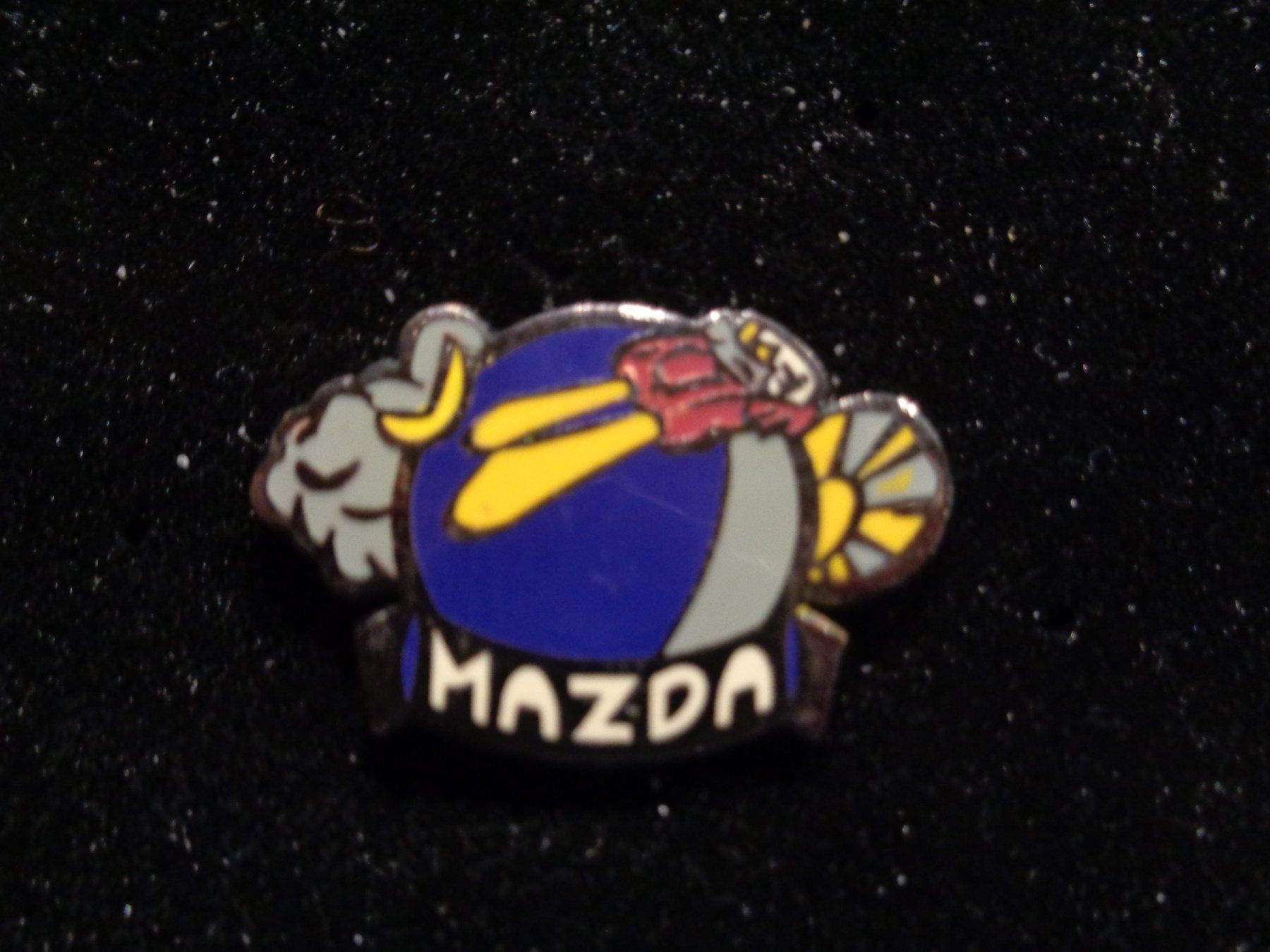 Placchette & Badge: Pin Mazda – Usato da Birsfelden venduto da Albatros55