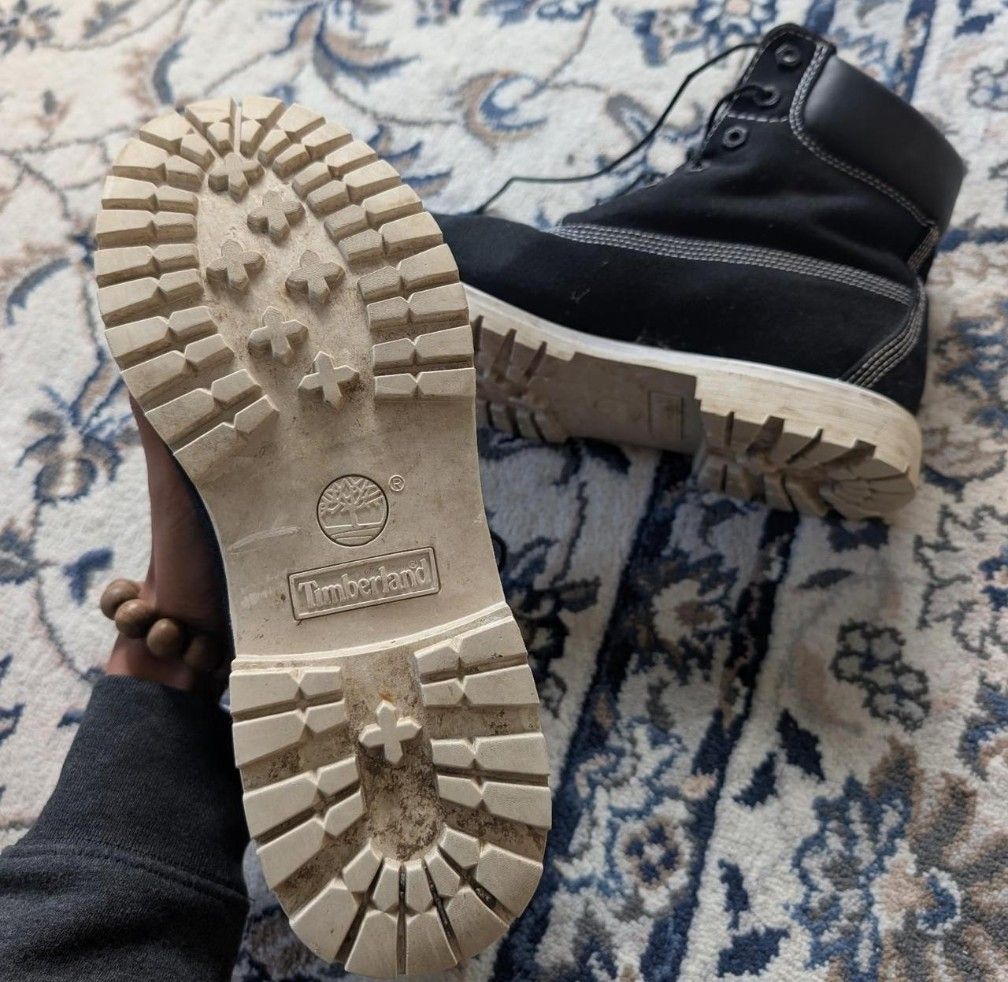 Timberland Scarpe da donna: Black and White Timberlands – Usato da Wallisellen venduto da georgewhorewell 1