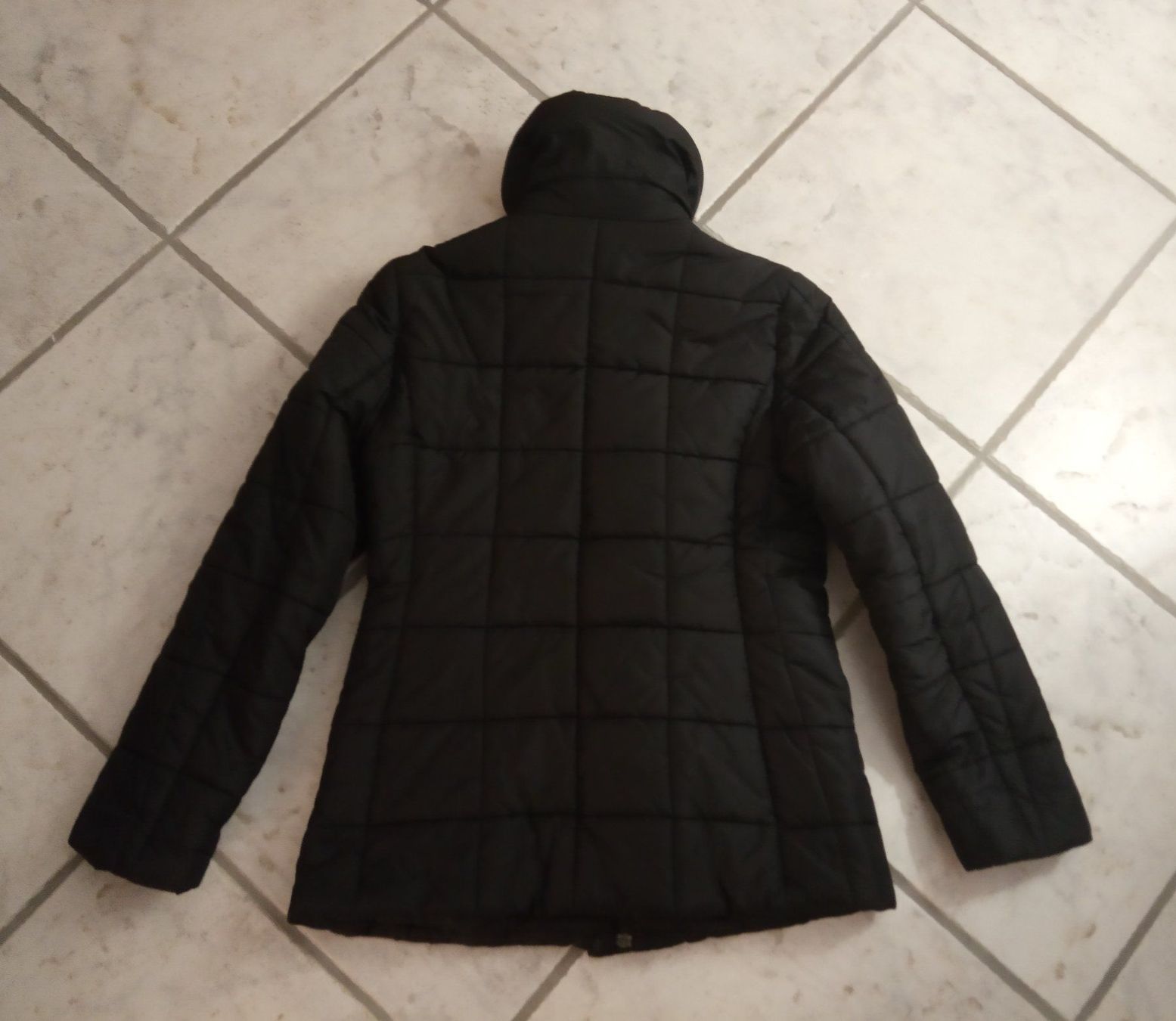 H&M Giacche: DAMENJACKE von H&M – Usato da Chur venduto da Rodanisa 3