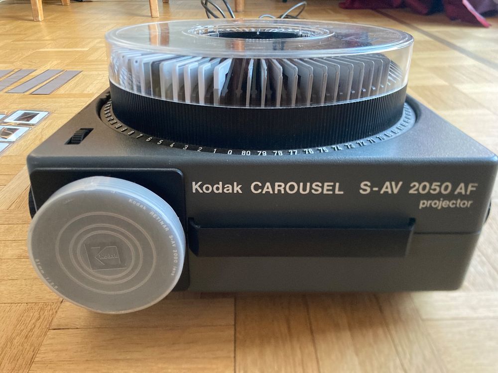 Perfectly Working KODAK Carousel S-AV 2050 Slide Projector