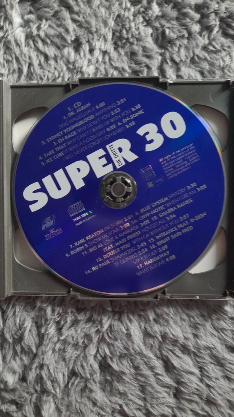 CD: SUPER 30  DIE DRITTE     COMPILATION   CD – Usato da Wetzikon ZH venduto da Ramones01 2