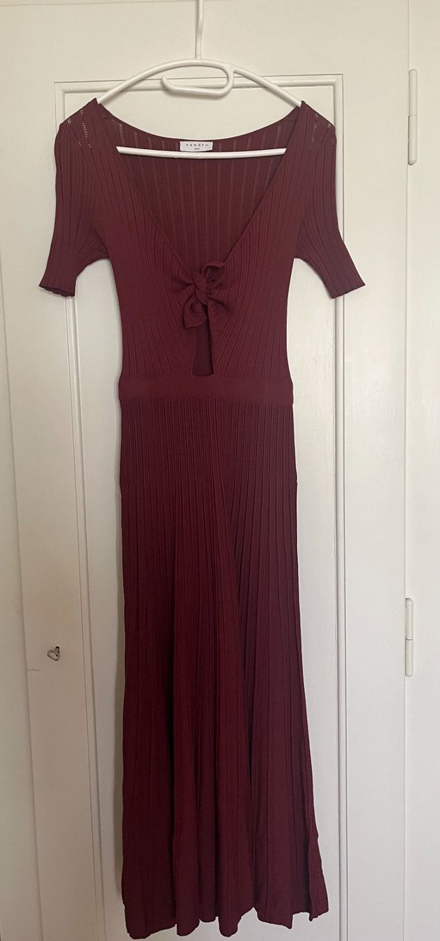 Sandro Vestiti: Robe longue Sandro bordeaux,  Taille 1 XS-S – Nuovo (secondo la descrizione) da Genève venduto da He364 6