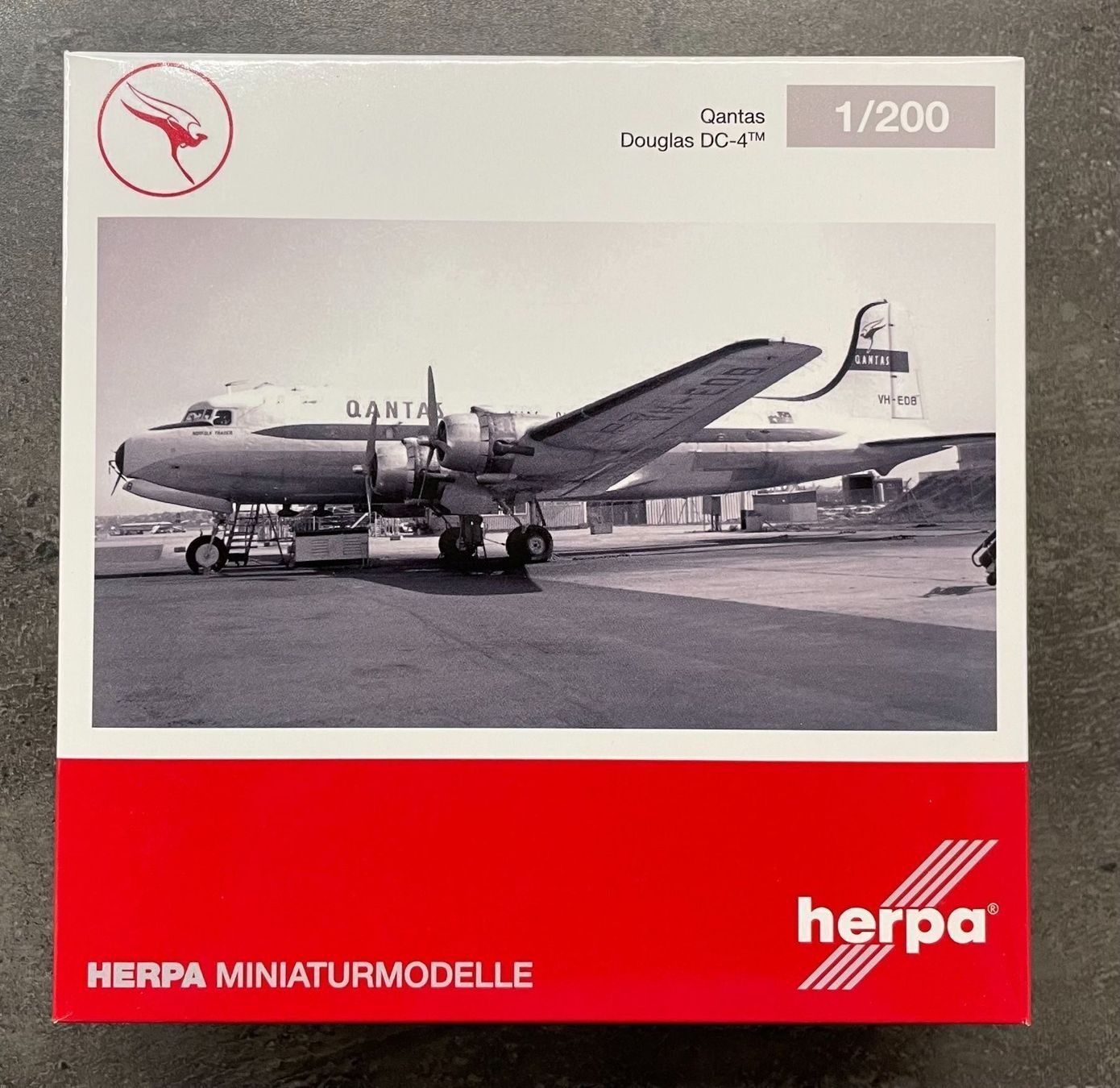 Herpa Kit di modellismo & Modellini statici: Herpa Wings 571555 "Qantas" – Nuovo e nell'imballaggio originale da Sursee venduto da Toni-SpielSursee