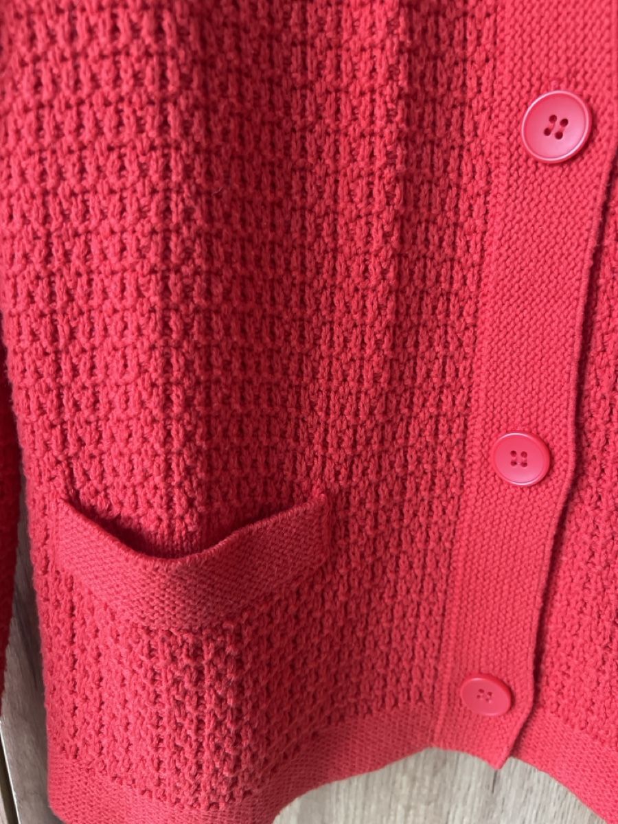 Giacche: Schöne rote Strickjacke Gr. 36/38 – Usato da Seon venduto da Sunny-Schmuck78 1