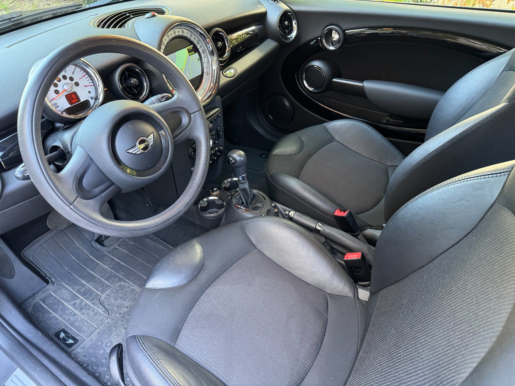 Mini Autos: MINI One R56 – D'occasion à Onex par Las_tjf9 5
