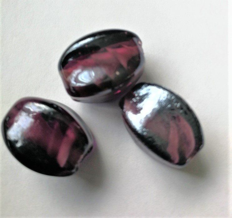 Perle (finte): Glasperle Walze ca. 18mm amethystfarbig – Nuovo (secondo la descrizione) da Alpnachstad venduto da perlengaby
