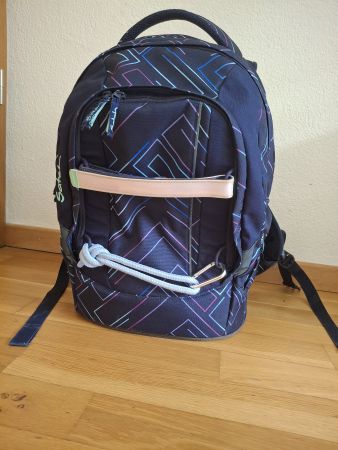 Rucksack Satch dunkelblau/lila gemustert, guter Zustand
