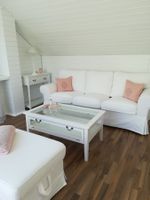 Couchtisch/Salontisch weiss, mit Stauraummöglichkeit