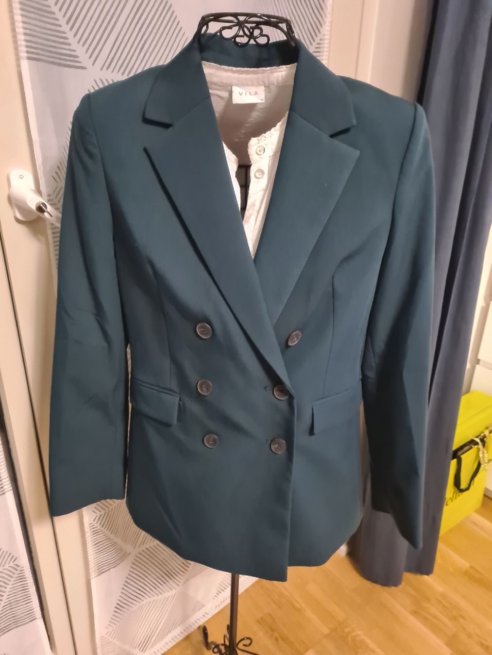 Mango Giacche: blaser von Mango gr M neu – Nuovo (secondo la descrizione) da zürich venduto da janjaz 1