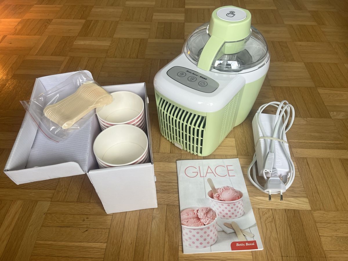 Betty Bossi Elettrodomestici da cucina: Glacemaschine Betty Bossy – Usato da Wetzikon ZH venduto da Ardnaxella