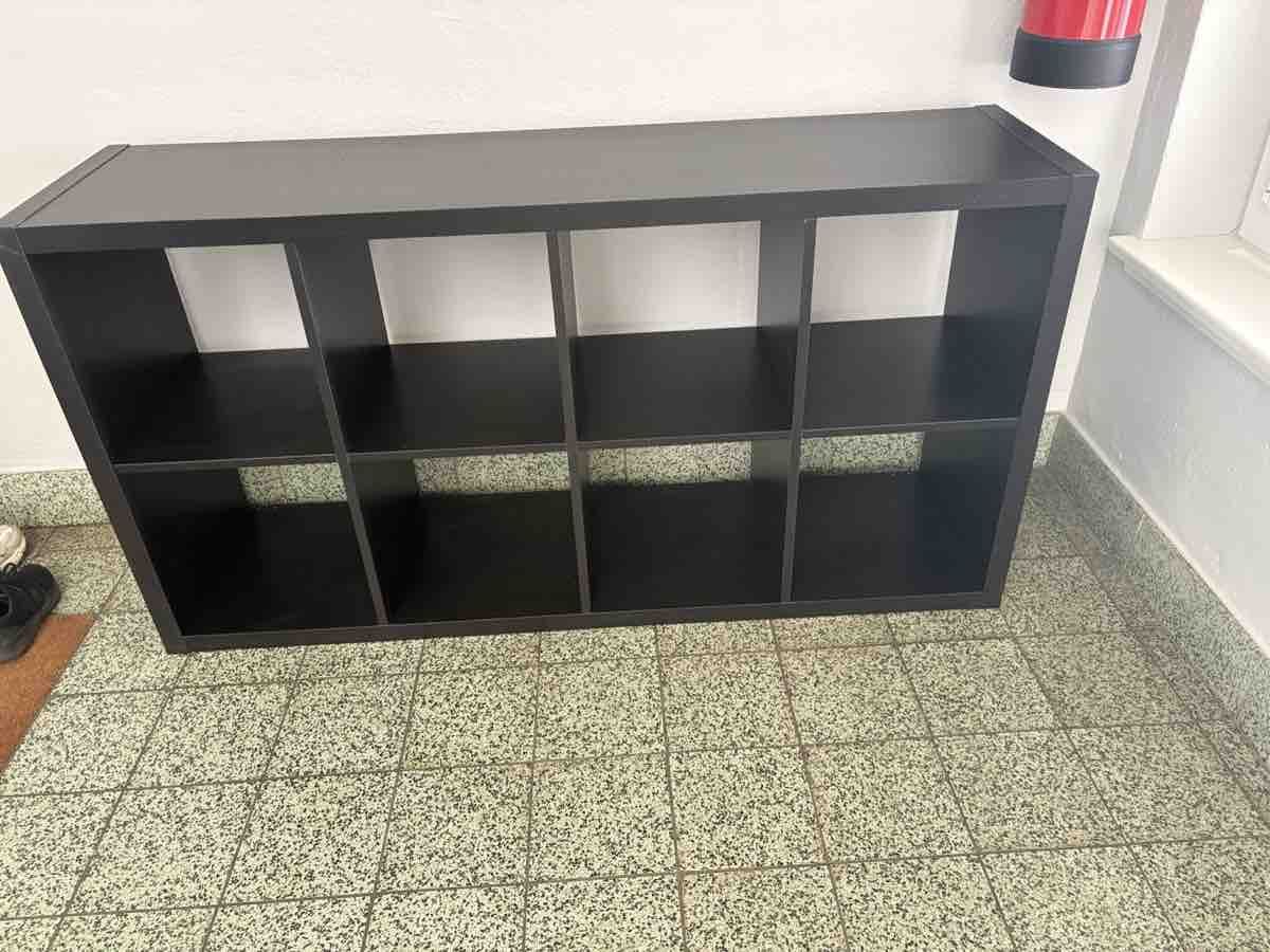 Étagères: Kallax schwarz 8 Fächer gebraucht – D'occasion à Zofingen par nad_s9xp
