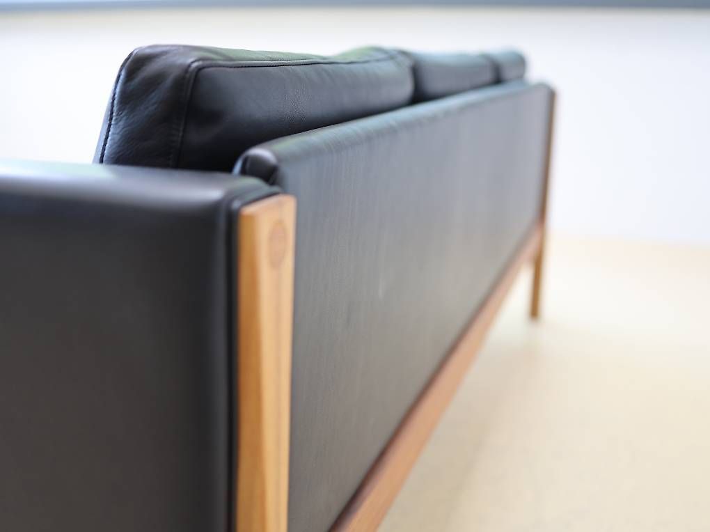 Hans J. Wegner Divani: Hans J. Wegner CH163 Sofa von Carl Hansen | Eiche & Leder – Usato da Meinisberg venduto da atelier_TILIJA 7