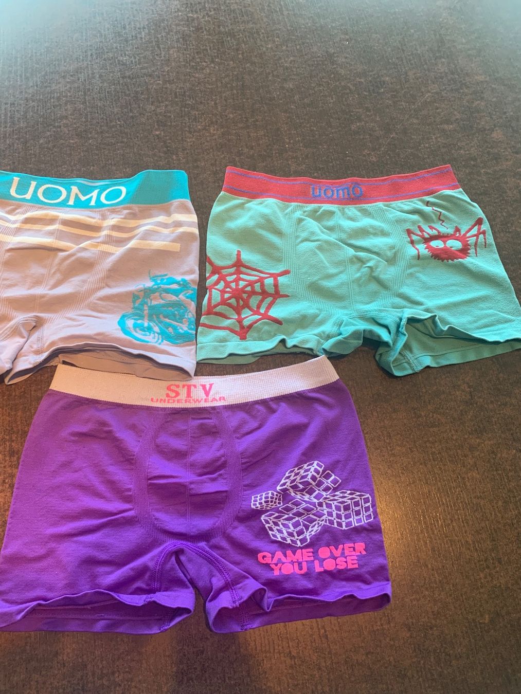 Biancheria intima: 3 boxers taille 10/12ans – Usato da Domdidier venduto da qatar1973