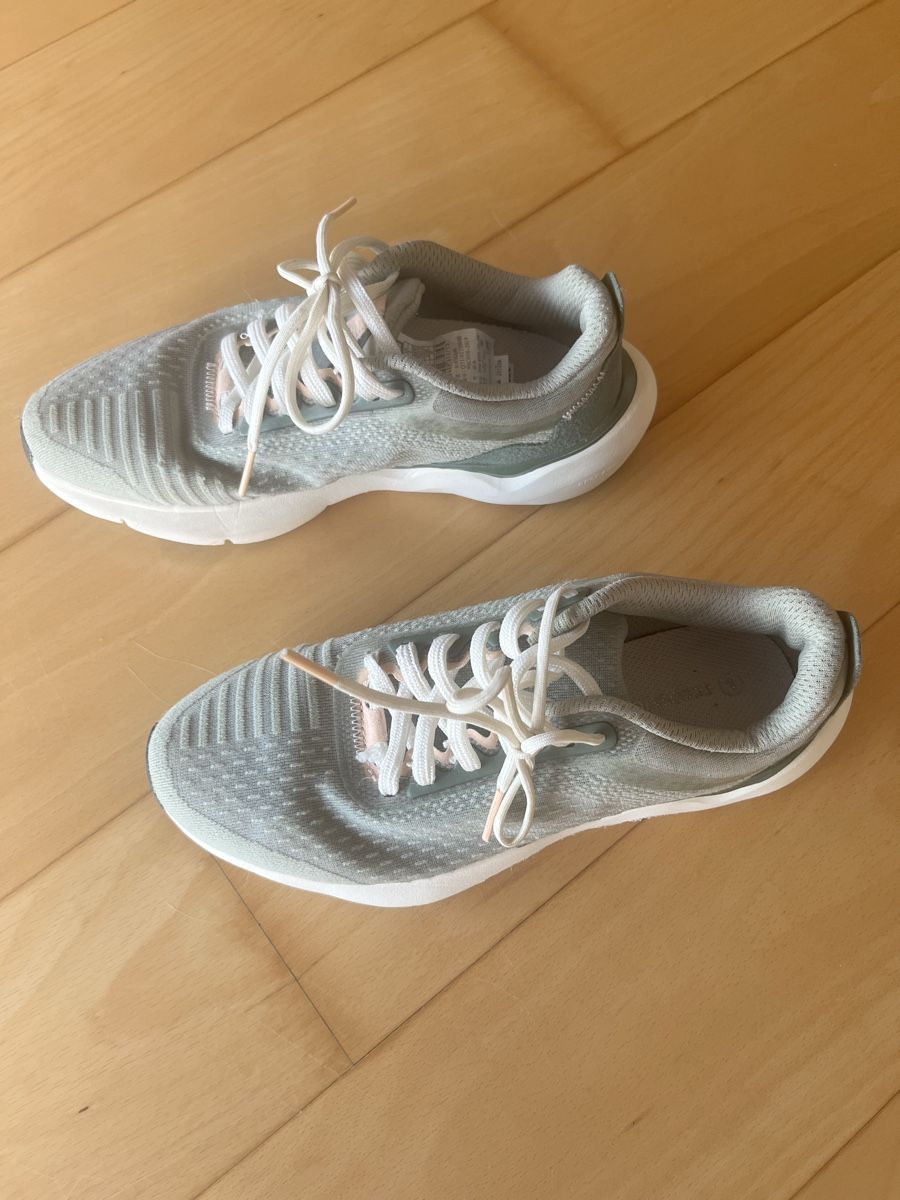 Decathlon Damenschuhe: Decathlon running shoes EU37 – Gebraucht aus Geneve von maremonte 1