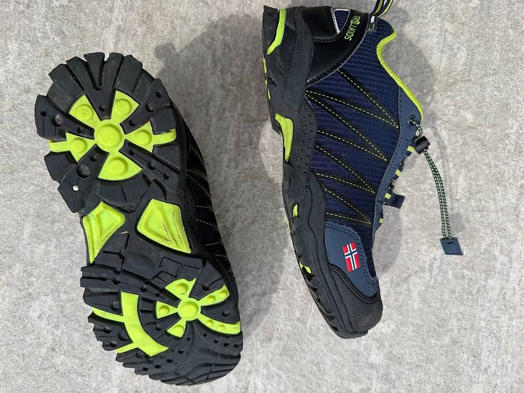Scarpe per ragazzi: TROLLKIDS Kinder Wanderschuhe / Trekkingschuhe, low, Gr. 37 – Usato da Engelberg venduto da HelloSmile 2