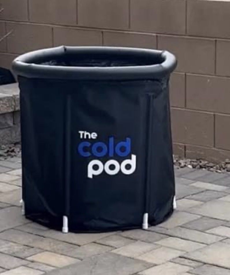 Vasche da bagno: The Cold Pod - Eisbad für zuhause! – Usato da Hochfelden venduto da AshtavakraGita 3
