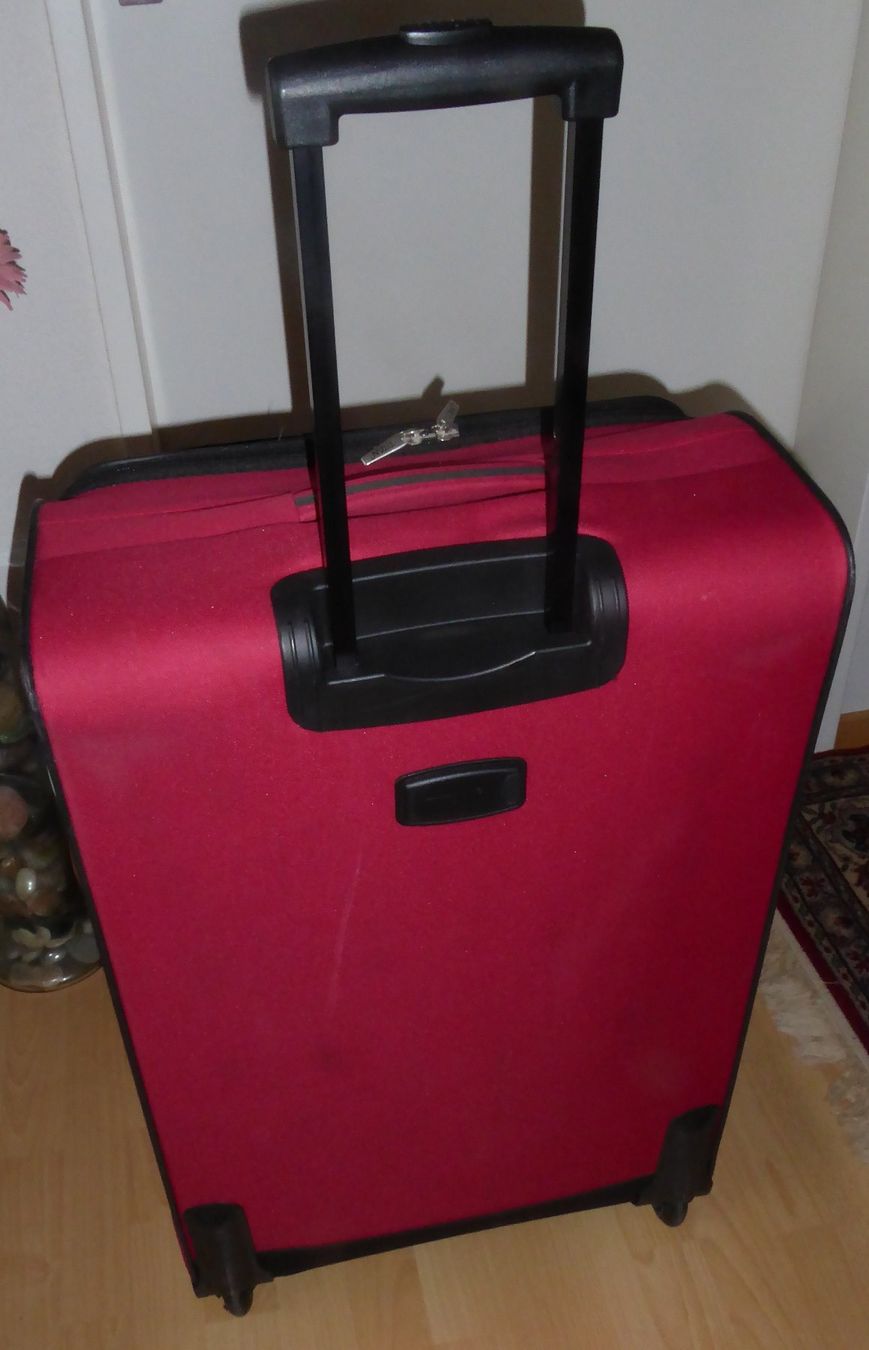 Valises de voyage: Rollenkoffer 70cm rot Titan – D'occasion à Gossau SG par oreliefredy 2