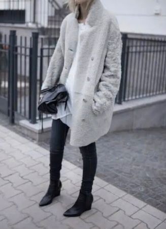 Closed Lammfell Bubble Pori Mantel, S