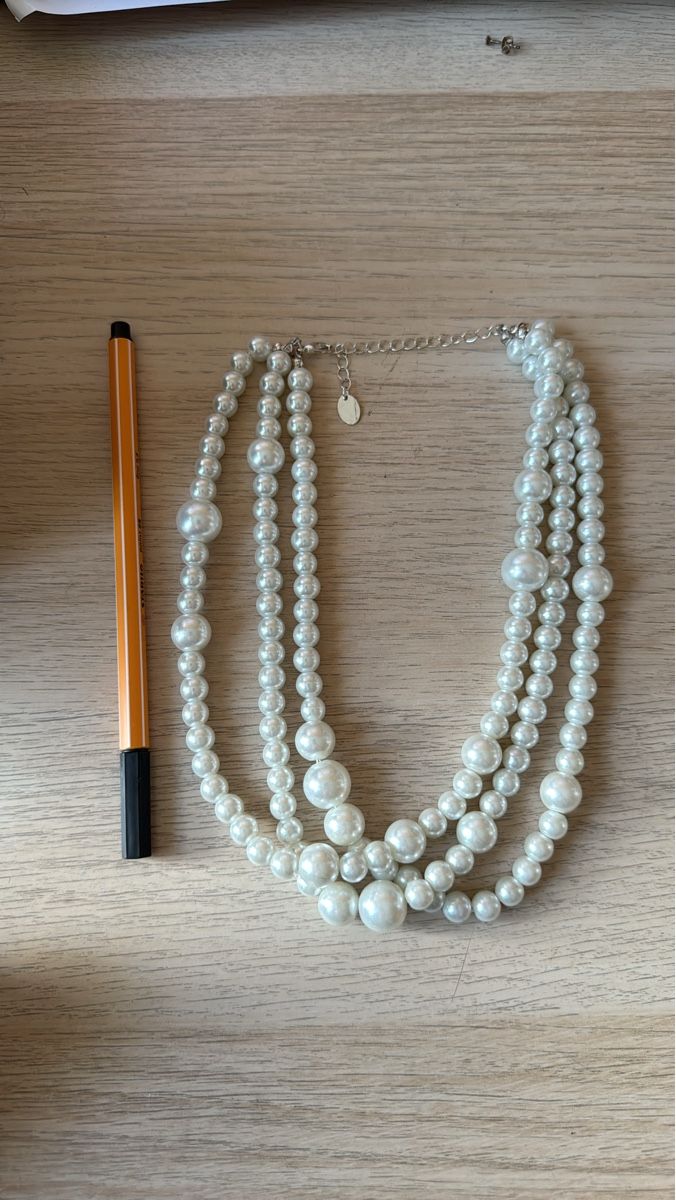 Ketten: Perlenkette kurz weiss modeschmuck – Gebraucht aus Wangen SZ von ang_vcw8