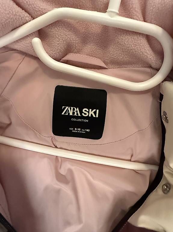 Ensembles: combinaison de Ski – D'occasion à Lutry par Motdepasse 1