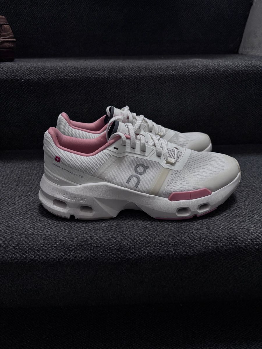 On Damenschuhe: On running cloudpulse – Gebraucht aus Zürich von Hanna-Hadorn 2