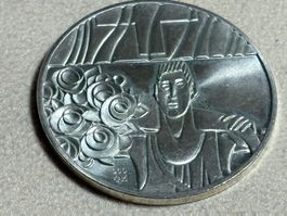 8. 1 Medaille 900 Silber, 15 g, Durchmesser 33 mm