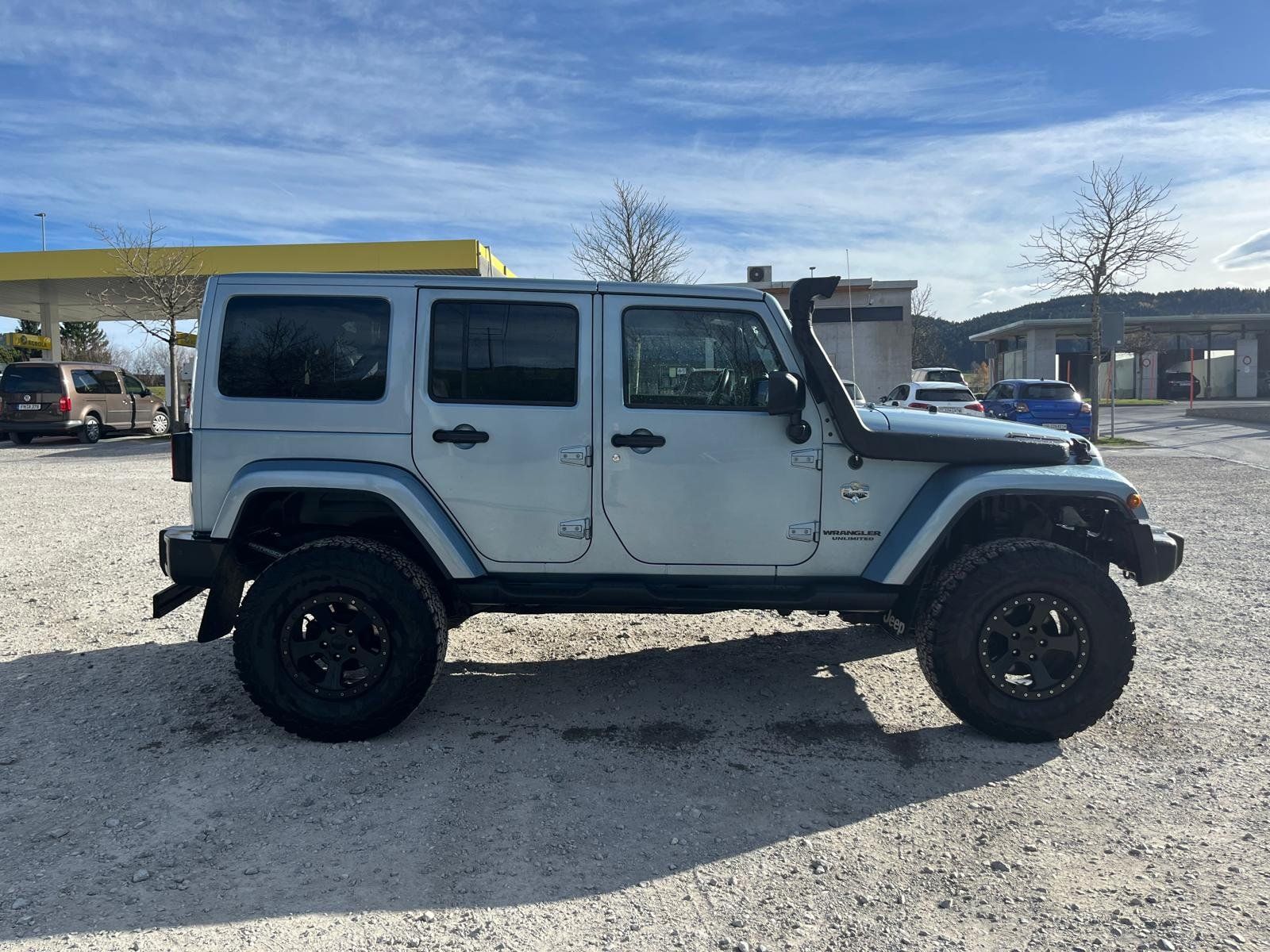 Jeep Automobili: Jeep Wrangler JKU 2.8CRD Sahara – Usato da Bühler venduto da sae_lr7z 3