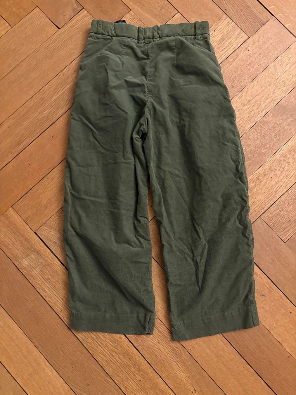 Cos Pantaloni: Barrel Cordhose von COS, Gr. 34 – Usato da Zürich venduto da triangular 1