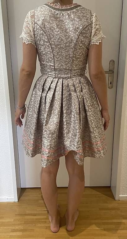 Robes: Krüger Madl Dirndl – D'occasion à Wettingen par web_cqg9 1
