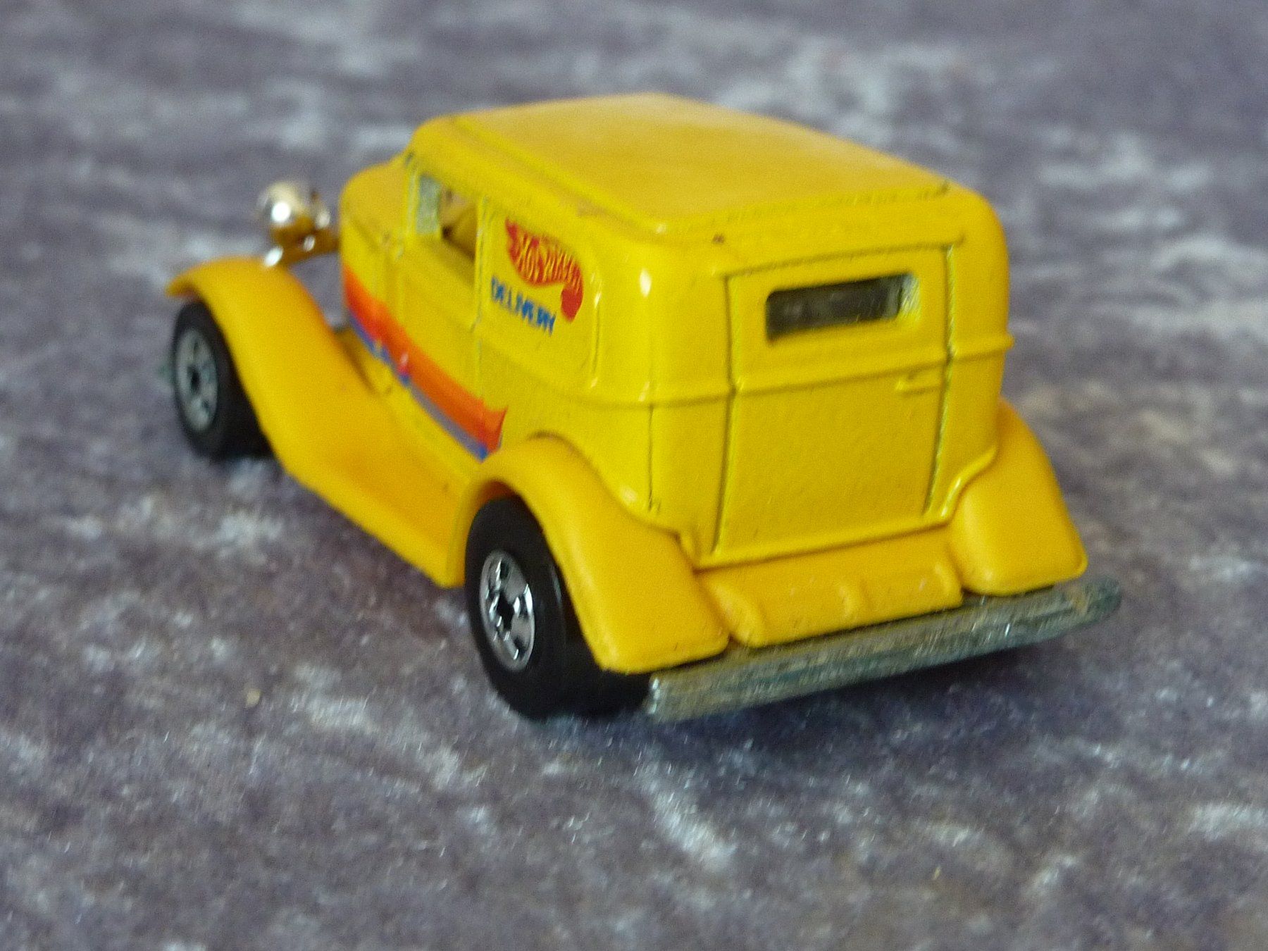 Hot Wheels Modellini d'auto: '32 Ford Delivery gelb 1:64 – Usato da Dürrenäsch venduto da Cobra1ch 2