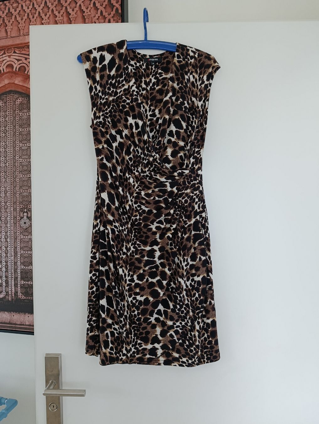Vestiti: Kleid mit Leopardenmuster in Gr. 38 – Usato da Dietikon venduto da iksan