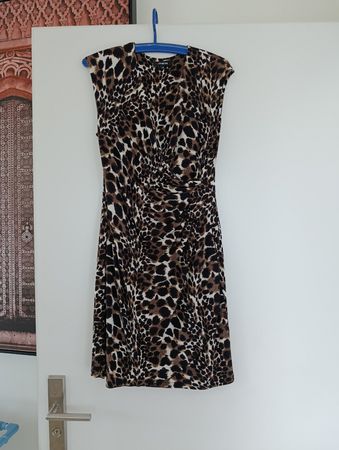 Kleid mit Leopardenmuster in Gr. 38