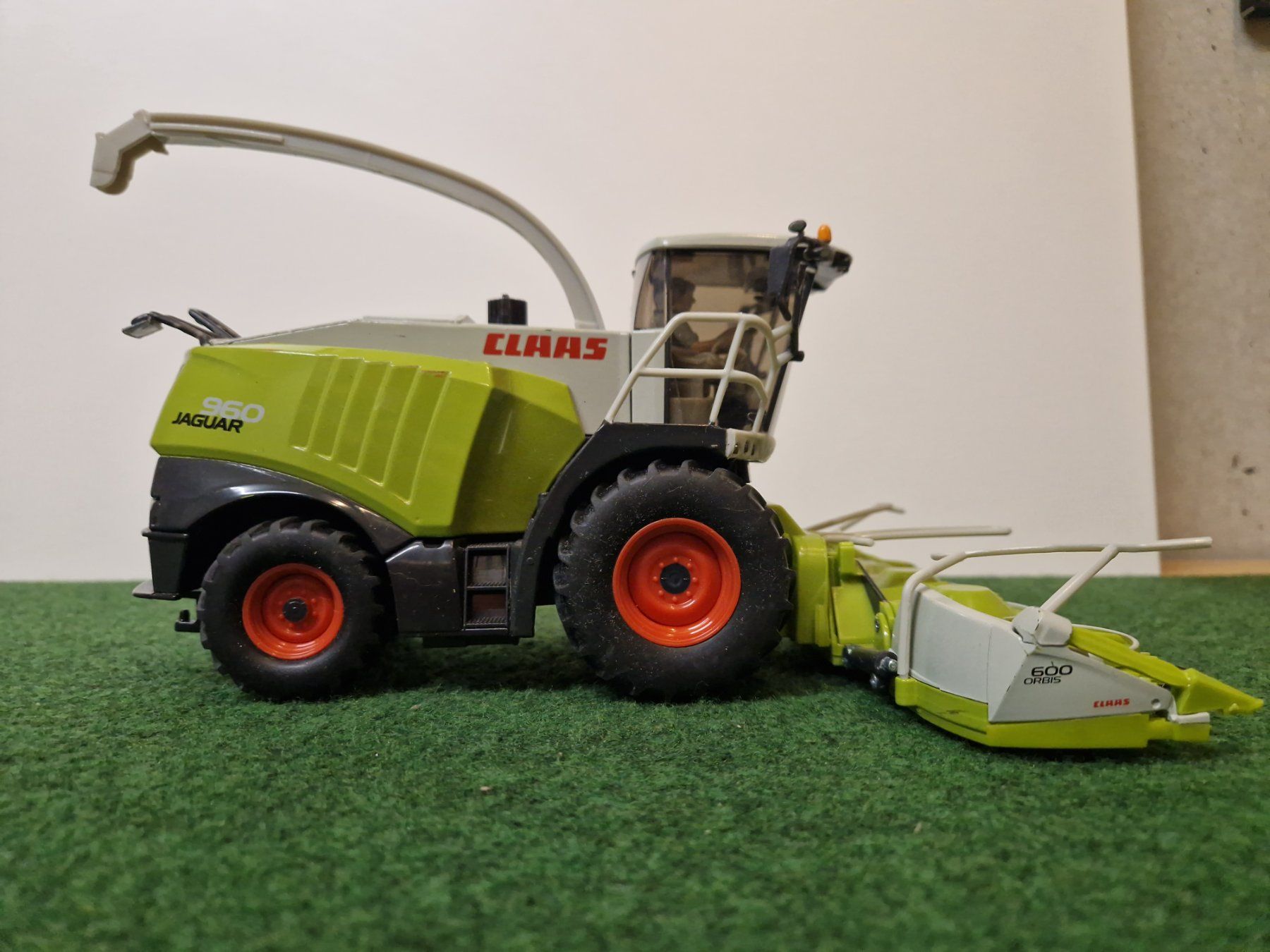 Siku Kit di modellismo & Modellini statici: Siku Claas Jaguar 1:32 – Usato da Thun venduto da ZweifelChipss 6
