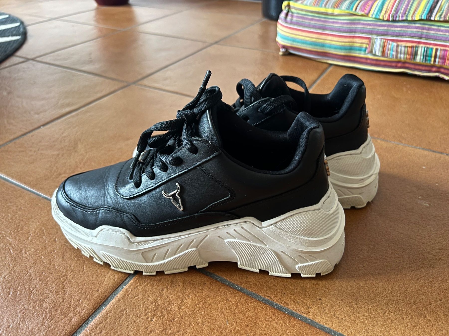 Damenschuhe: SNEAKERS WINDSOR SMITH – Gebraucht aus Bellinzona von bul_mvy5 2
