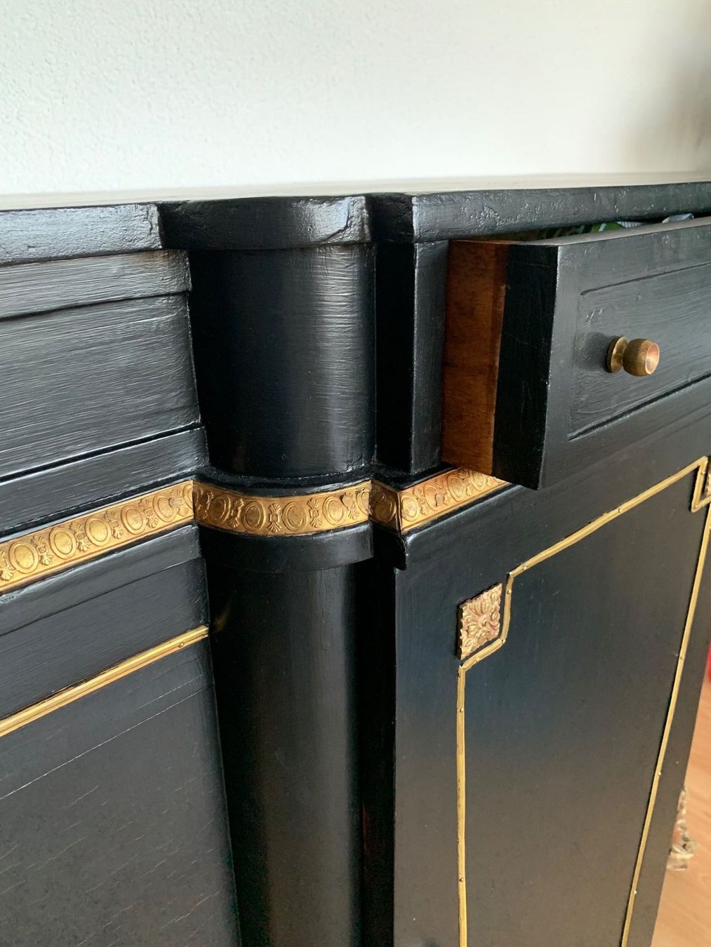 Cassettiere: Sideboard Kommode Schwarz / Gold – Usato da Hettlingen venduto da nad_7cxc 1
