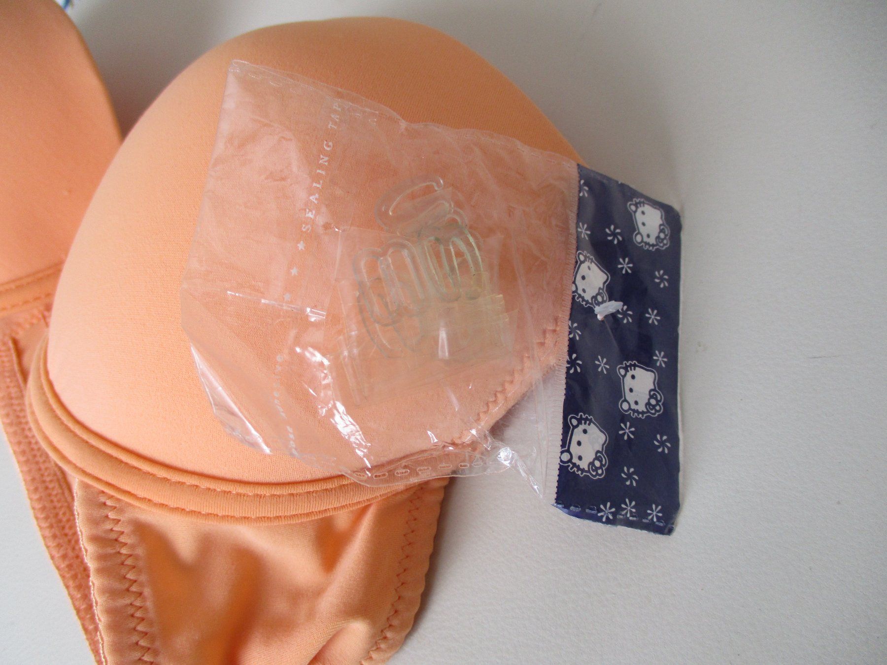 Sonstige Unterwäsche: Neuer push up  Vollschalen BH – Neu (gemäss Beschreibung) aus Zürich von elena_99 2