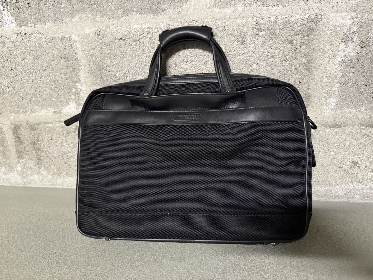 Navyboot Valigie & Borse: Attaché-case Navyboot cuir noir – Usato da Thônex venduto da Jerry_lee 1