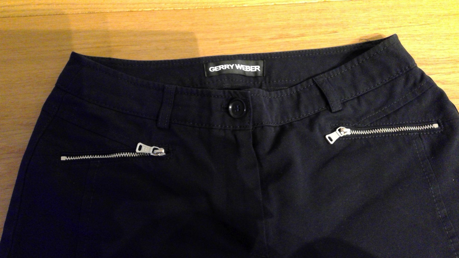 Pantaloni: Damen Hose Gerry Weber – Usato da Basel venduto da Merlin97 2