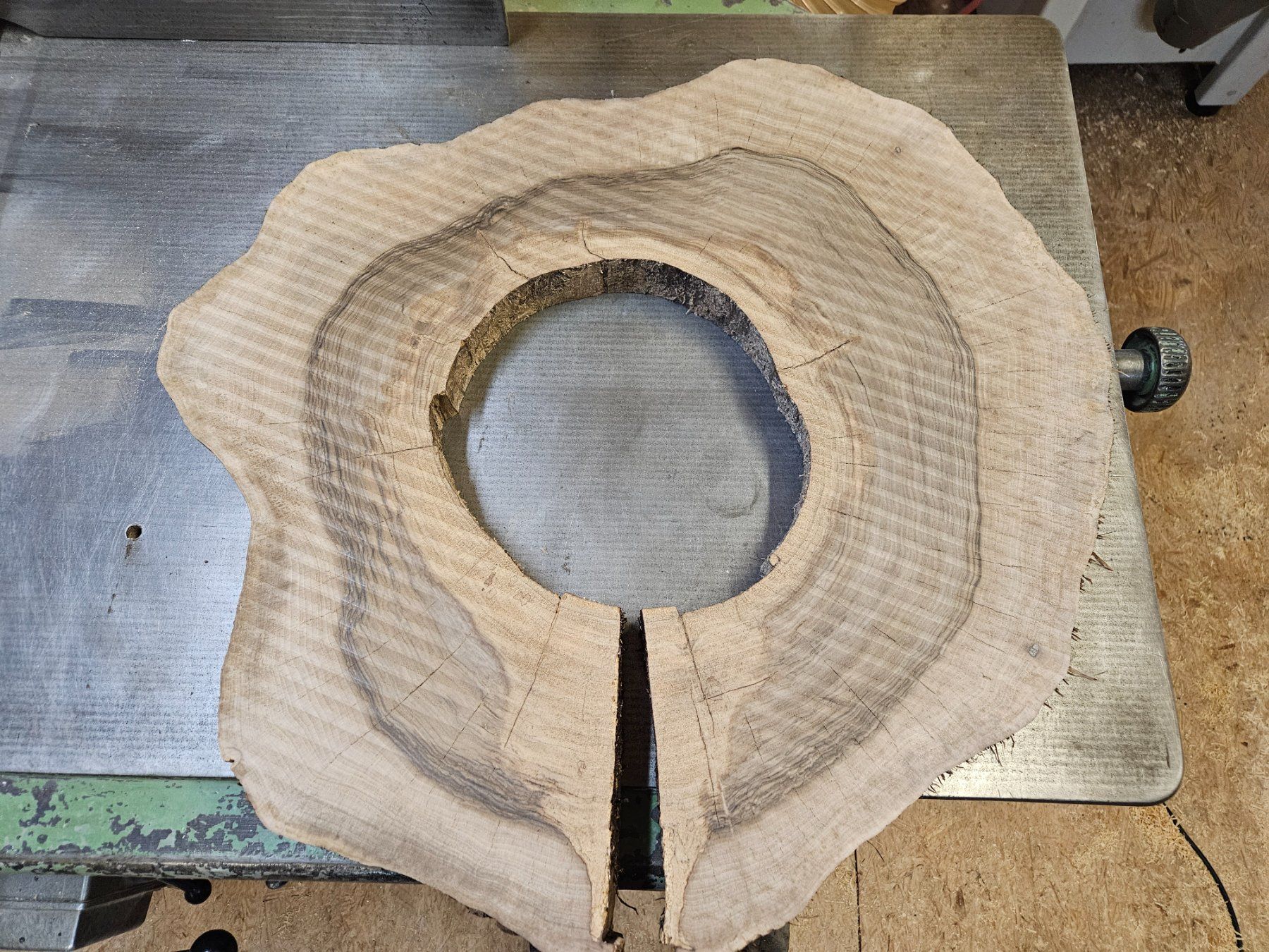 Articoli in legno: Nussbaum Holz Baumscheibe – Nuovo (secondo la descrizione) da Schangnau venduto da egli6.2