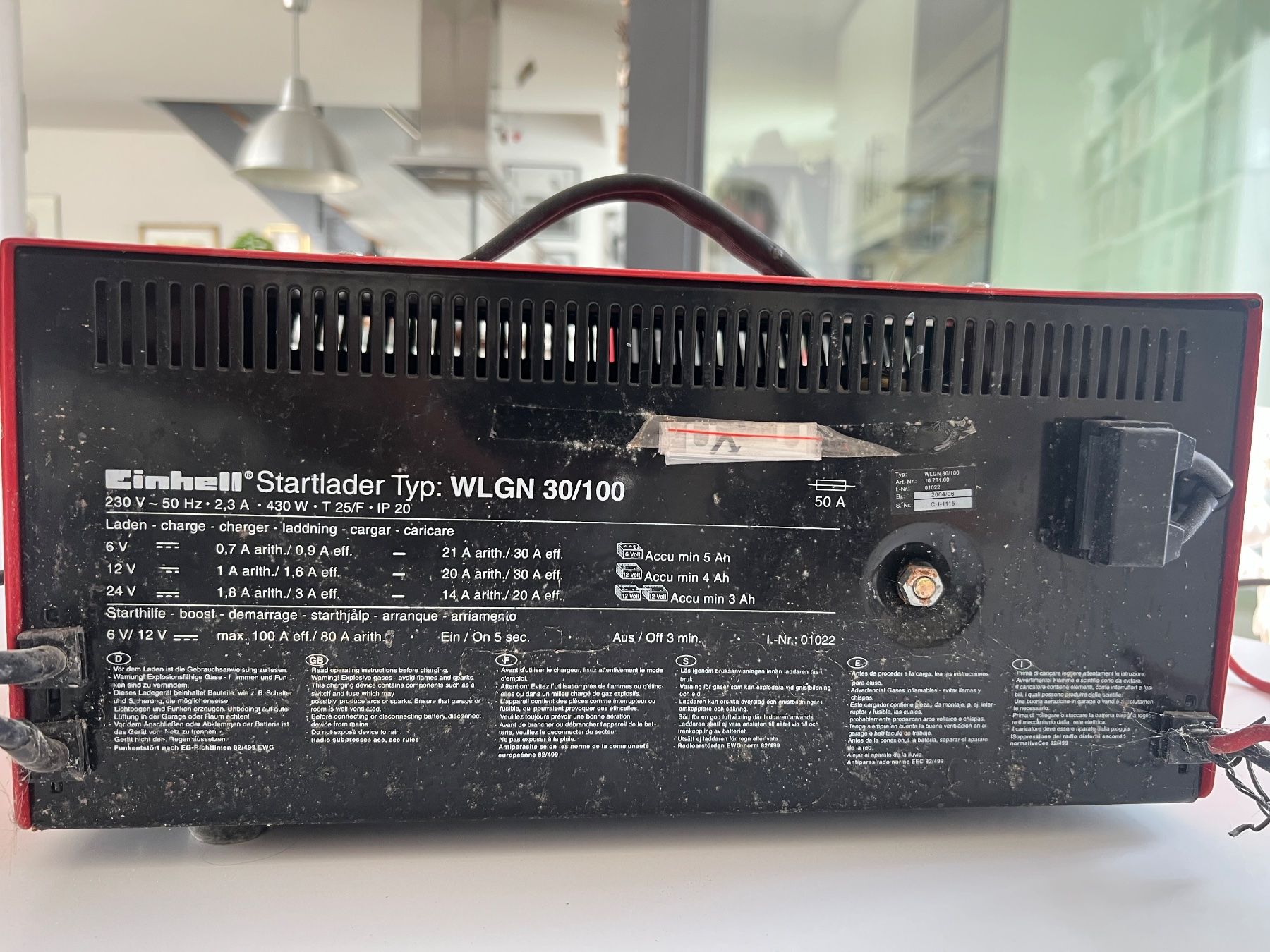 Einhell Chargeurs de batterie: Batterie Ladegerät Einhell 30/100 – D'occasion à Bottmingen par dan_dv62 2