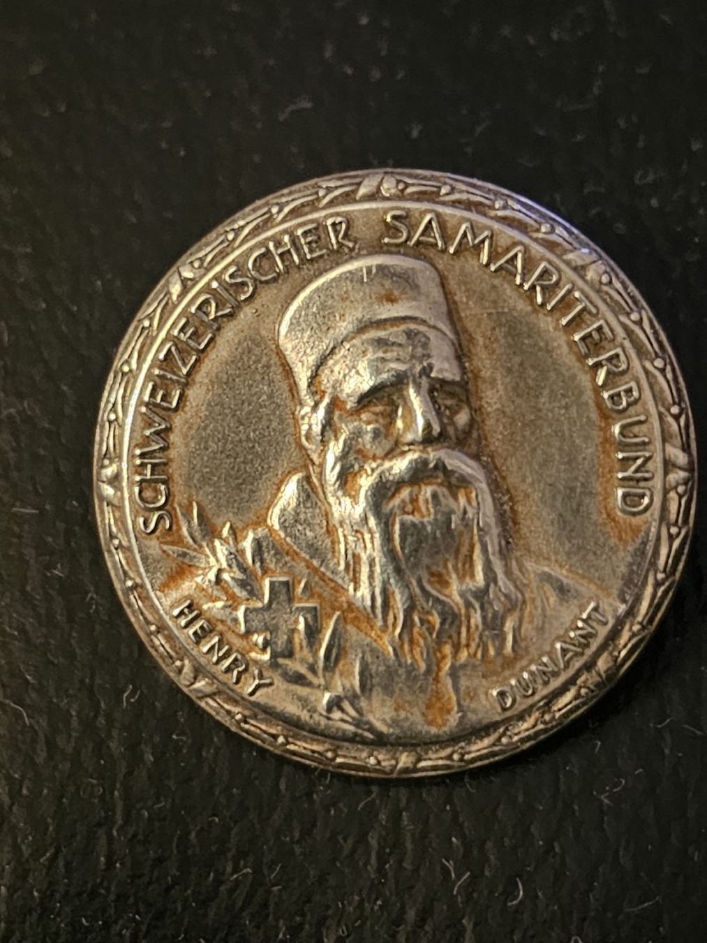 Broches & Aiguilles: Abzeichen Schweizerischer Samariterbund Henry Dunant – D'occasion à Kreuzlingen par denden03