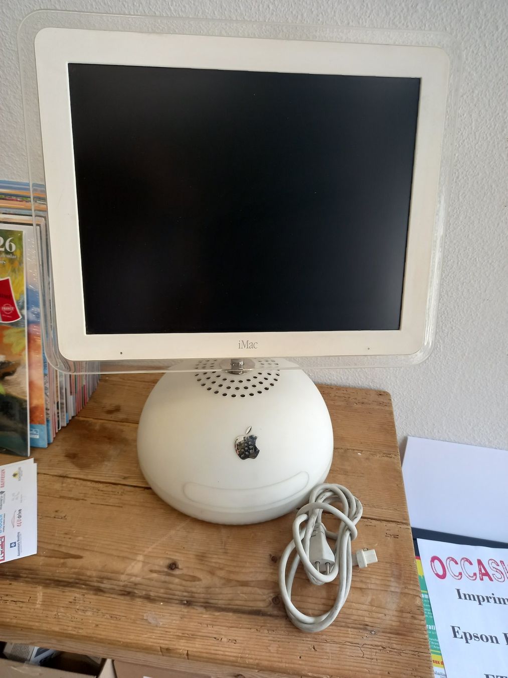 Apple PCs: Apple iMac G4 2002 – Défectueux à Prez-vers-Siviriez par Monija70
