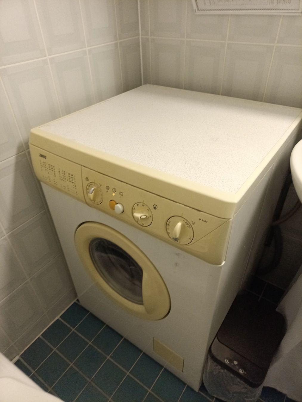 Zanussi Lavatrici: Zanussi FL1202 / W1202 Waschtrockner – Usato da Basel venduto da chu_79fs