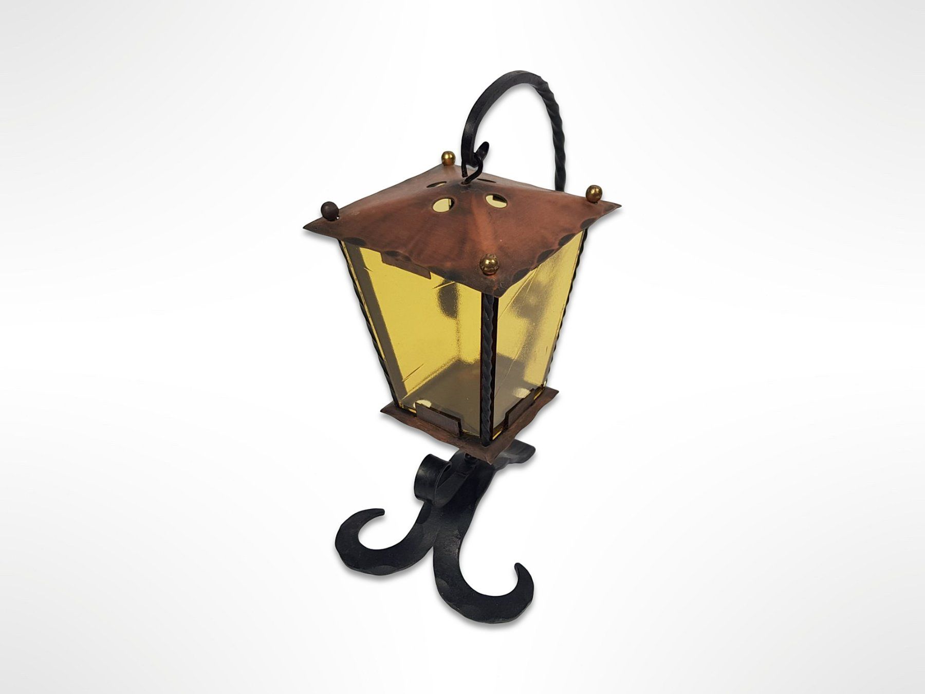 Laternen: Kleine Laterne mit Schmiedeisen-Ständer – Gebraucht aus Suhr von Restwert_Suhr